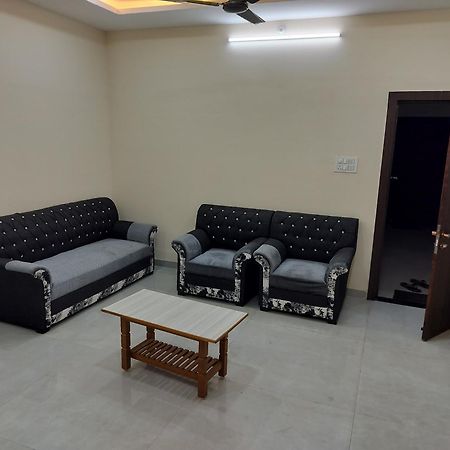 Shiv Shakti Homestay Ujjain Exterior foto